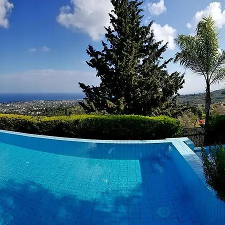 Falcon's Crest * Bellapais