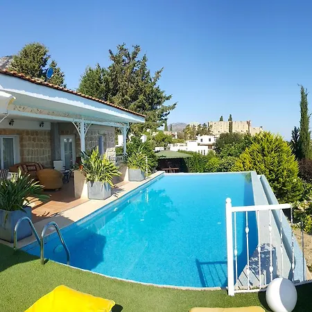 Falcon's Crest Bellapais